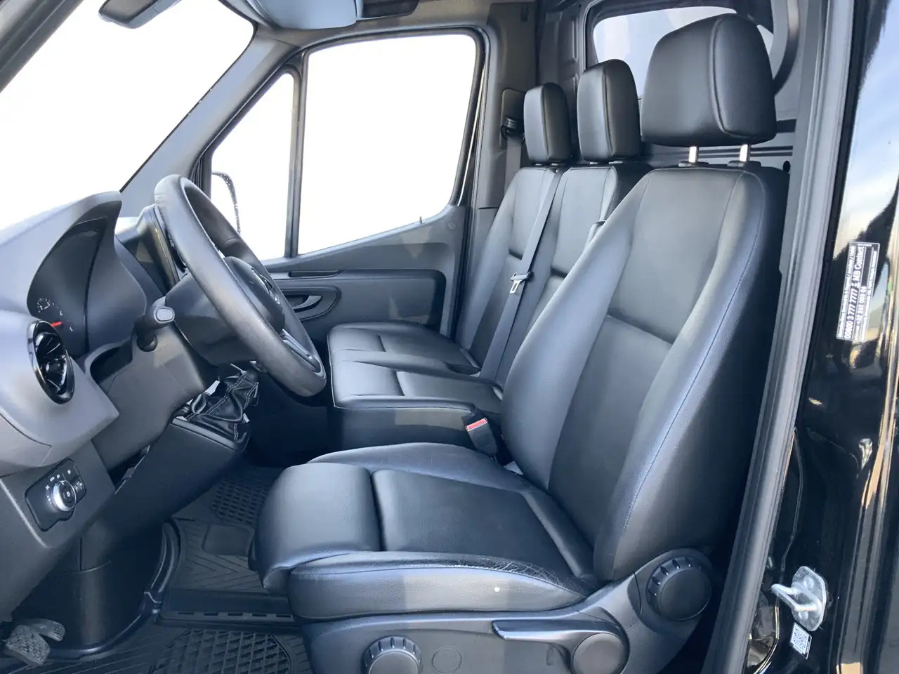 Mercedes-Benz Sprinter 314 2.2 CDI L2H2 Airco Navi 3 Zits Leer Opstap & T - Furgon: foto 4 Mercedes-Benz Sprinter 314 2.2 CDI L2H2 Airco Navi 3 Zits Leer Opstap & T - Furgon: foto 4
