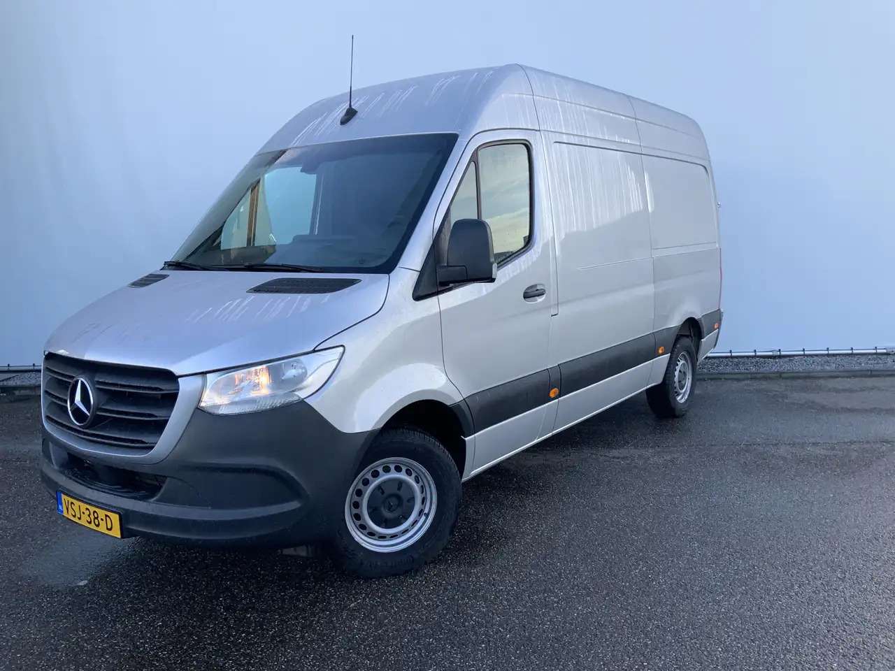 Mercedes-Benz Sprinter 315 1.9 CDI L2H2 Automaat 3 Zits Airco Navi Camera - Furgon: foto 1 Mercedes-Benz Sprinter 315 1.9 CDI L2H2 Automaat 3 Zits Airco Navi Camera - Furgon: foto 1