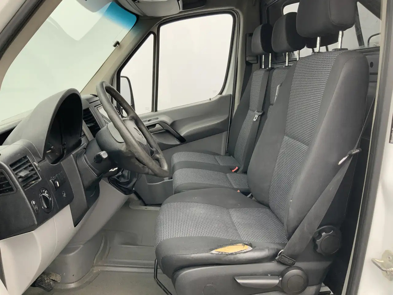 Mercedes-Benz Sprinter 316 2.2 CDI 366 L2H2 Airco Camera 3 Zits Side Bar - Furgon: foto 4 Mercedes-Benz Sprinter 316 2.2 CDI 366 L2H2 Airco Camera 3 Zits Side Bar - Furgon: foto 4