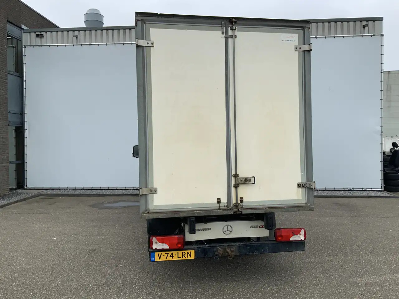 Mercedes-Benz Sprinter 513 2.2 CDI 432 Meubelbak & Deuren 3 Zits Cruise T - Kamioncine me kontinier: foto 2 Mercedes-Benz Sprinter 513 2.2 CDI 432 Meubelbak & Deuren 3 Zits Cruise T - Kamioncine me kontinier: foto 2