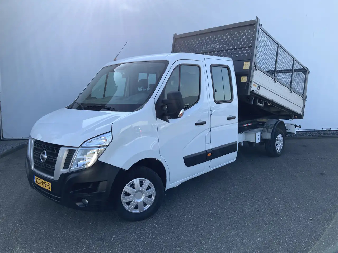 Nissan NV400 2.3 dCi L3H1 Dub Cab 3 Zijde Kipper Airco Bakmaat - Kamioncine vetëshkarkuese: foto 1 Nissan NV400 2.3 dCi L3H1 Dub Cab 3 Zijde Kipper Airco Bakmaat - Kamioncine vetëshkarkuese: foto 1
