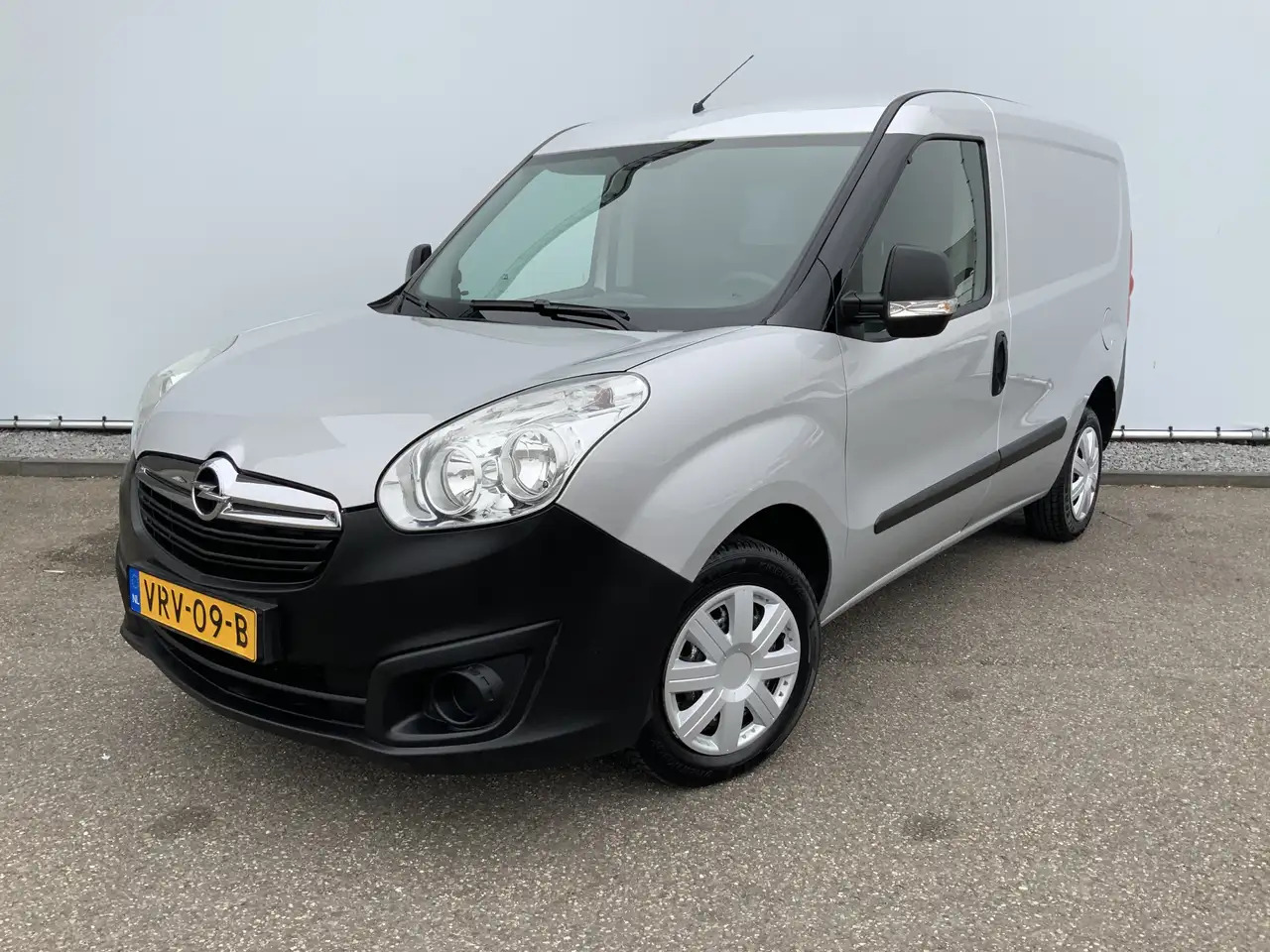 Opel Combo 1.3 CDTi L1H1 Edition Airco Euro 6 - Furgon i vogël: foto 1 Opel Combo 1.3 CDTi L1H1 Edition Airco Euro 6 - Furgon i vogël: foto 1