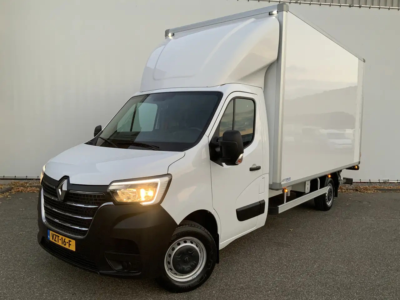 Renault Master T35 2.3 dCi 145 L3 Meubelbak&Klep Zijdeur Airco Cr - Kamioncine me kontinier: foto 1 Renault Master T35 2.3 dCi 145 L3 Meubelbak&Klep Zijdeur Airco Cr - Kamioncine me kontinier: foto 1