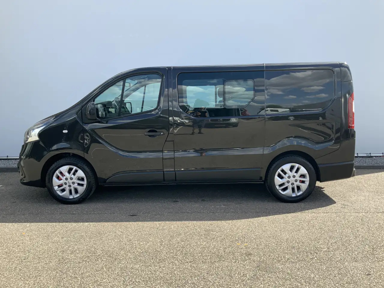 Renault Trafic 1.6 dCi T27 L1H1 Dub Cab Airco Cruise 6 Zits Alu V - Kamioncine dopio kabinë: foto 3 Renault Trafic 1.6 dCi T27 L1H1 Dub Cab Airco Cruise 6 Zits Alu V - Kamioncine dopio kabinë: foto 3
