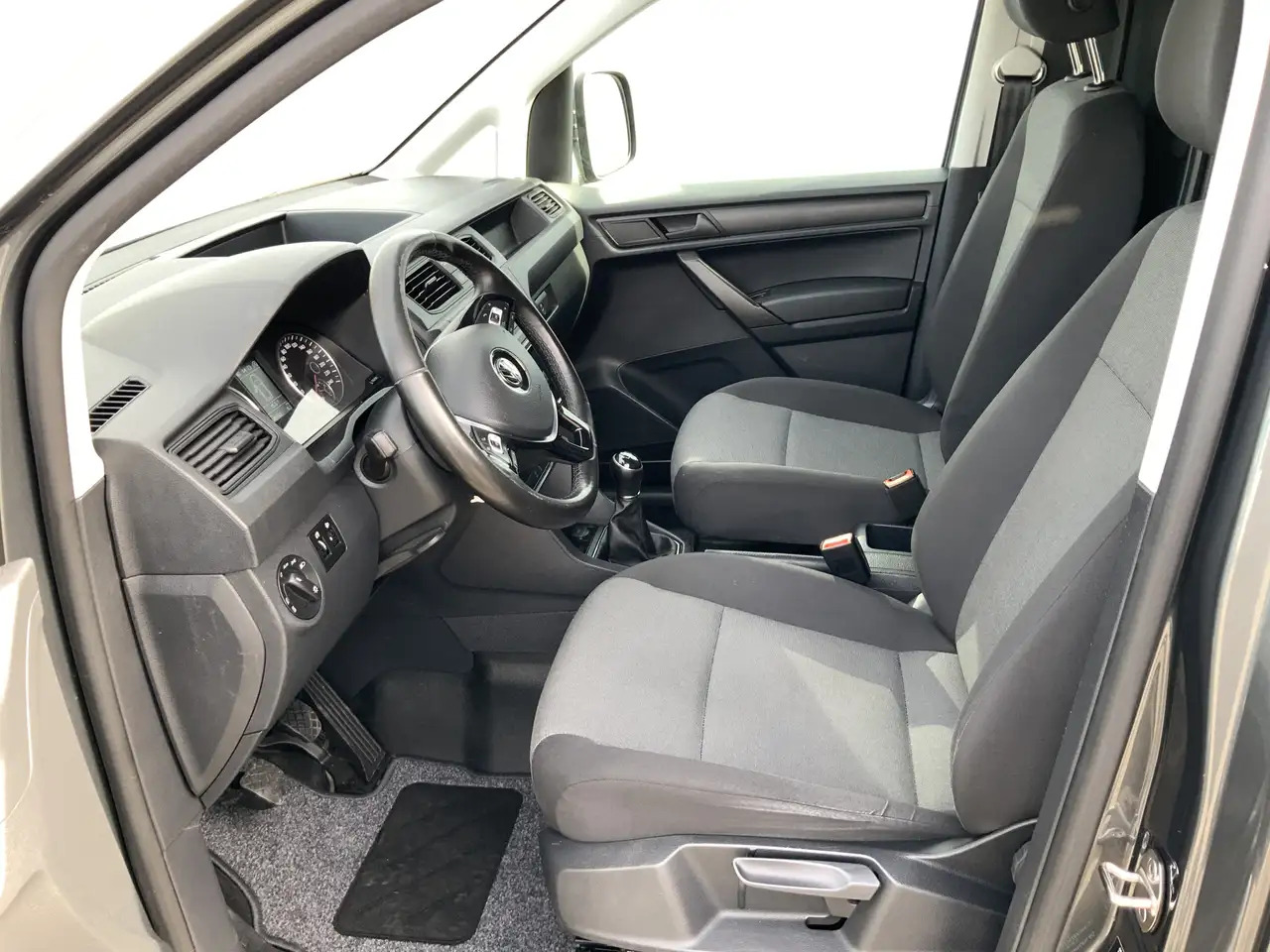 Volkswagen Caddy 2.0 TDI L2H1 BMT Maxi Exclusive Edtion Airco Navi - Furgon i vogël: foto 4 Volkswagen Caddy 2.0 TDI L2H1 BMT Maxi Exclusive Edtion Airco Navi - Furgon i vogël: foto 4