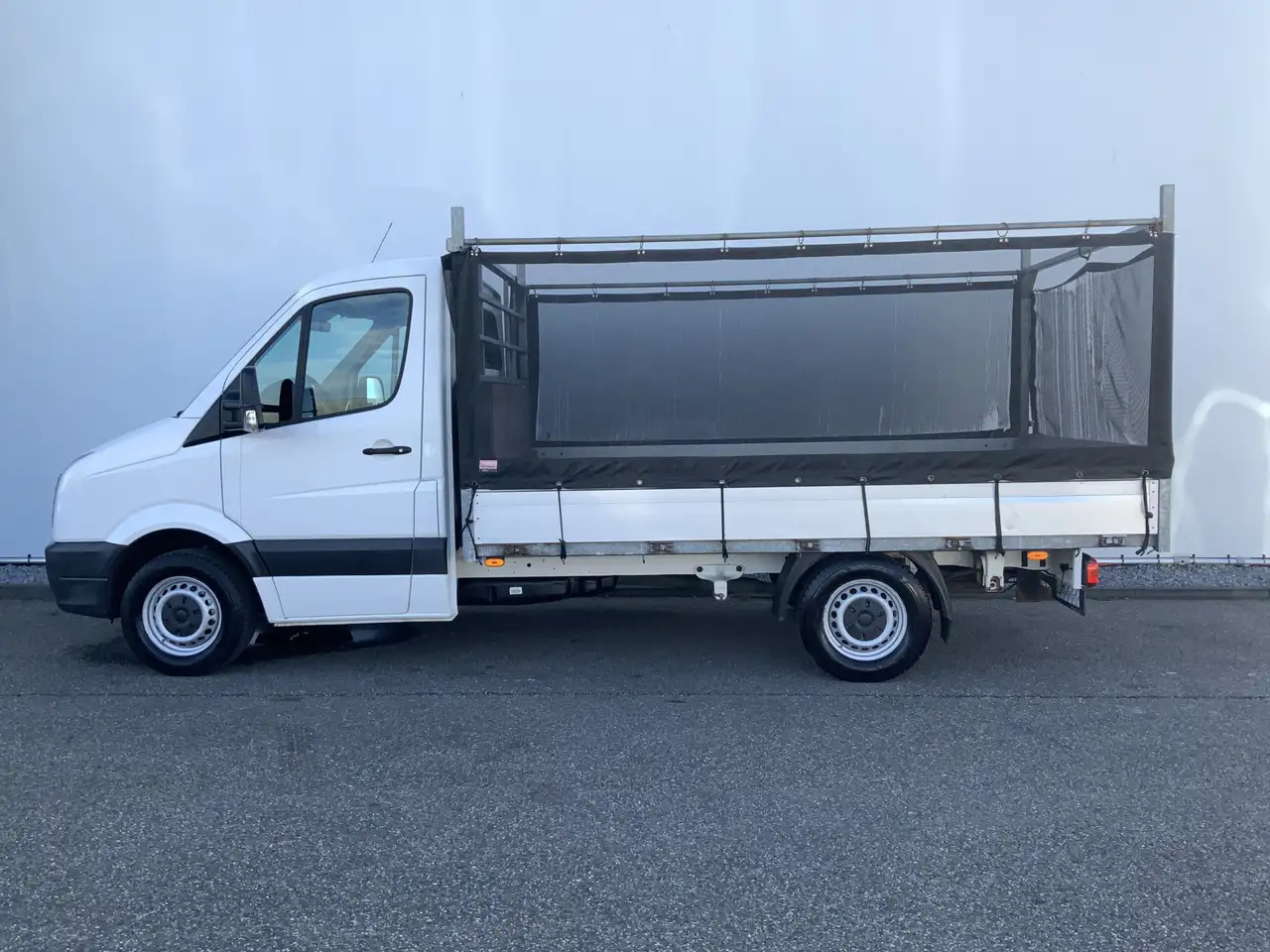 Volkswagen Crafter 50 2.0 TDI L2H1Pick Up Airco Cruise Trekhaak 3500 - Kamioncine me karroceri: foto 3 Volkswagen Crafter 50 2.0 TDI L2H1Pick Up Airco Cruise Trekhaak 3500 - Kamioncine me karroceri: foto 3
