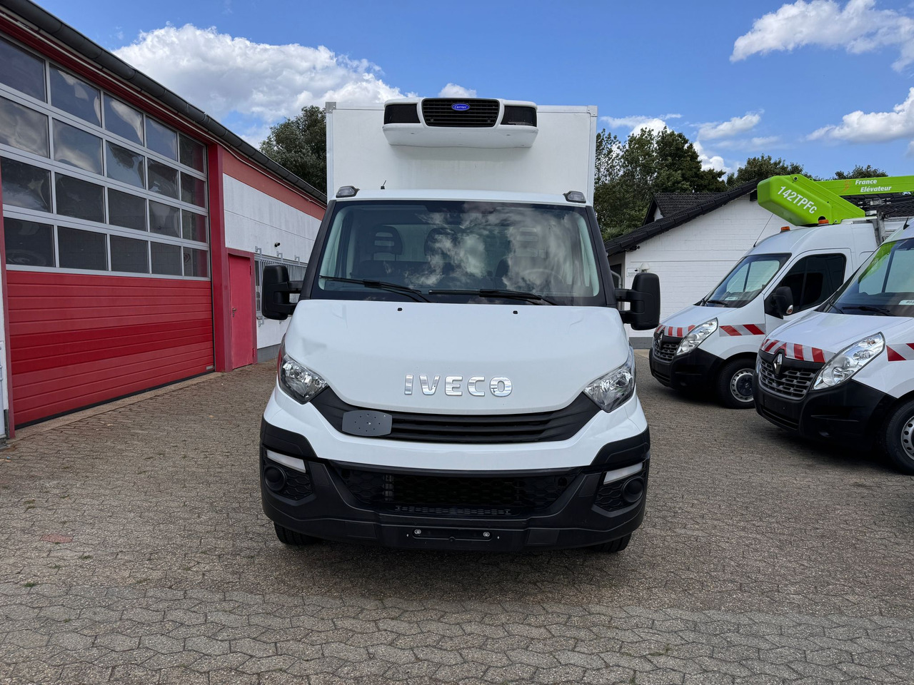 IVECO Daily 35S14 Tiefkühlkoffer Carrier Pulsor 350 LBW EURO 6 - Furgon frigorifer: foto 2 IVECO Daily 35S14 Tiefkühlkoffer Carrier Pulsor 350 LBW EURO 6 - Furgon frigorifer: foto 2