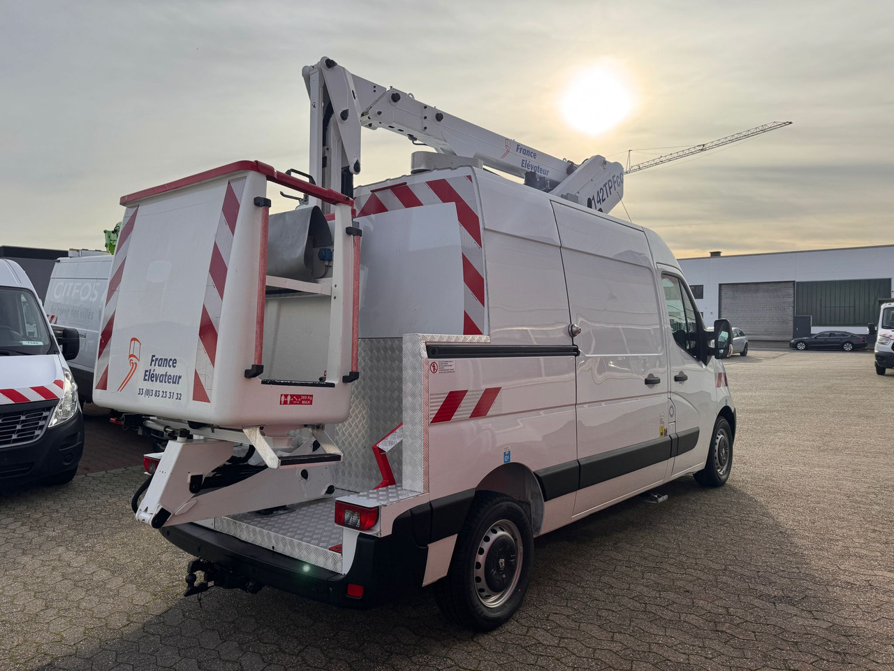 RENAULT Master Hubarbeitsbühne Steiger France Elevateur 142 TPFcc EURO 6Y - Platformë ajrore e montuar në kamion: foto 4 RENAULT Master Hubarbeitsbühne Steiger France Elevateur 142 TPFcc EURO 6Y - Platformë ajrore e montuar në kamion: foto 4