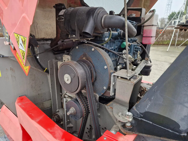 GS Puma 35D houtversnipperaar - Copëtuese druri: foto 5 GS Puma 35D houtversnipperaar - Copëtuese druri: foto 5