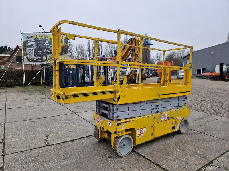 Genie GS2032 elektrisch werkhoogte 8m. en uitschuifplatform - Ngritës gërshërë: foto 3 Genie GS2032 elektrisch werkhoogte 8m. en uitschuifplatform - Ngritës gërshërë: foto 3