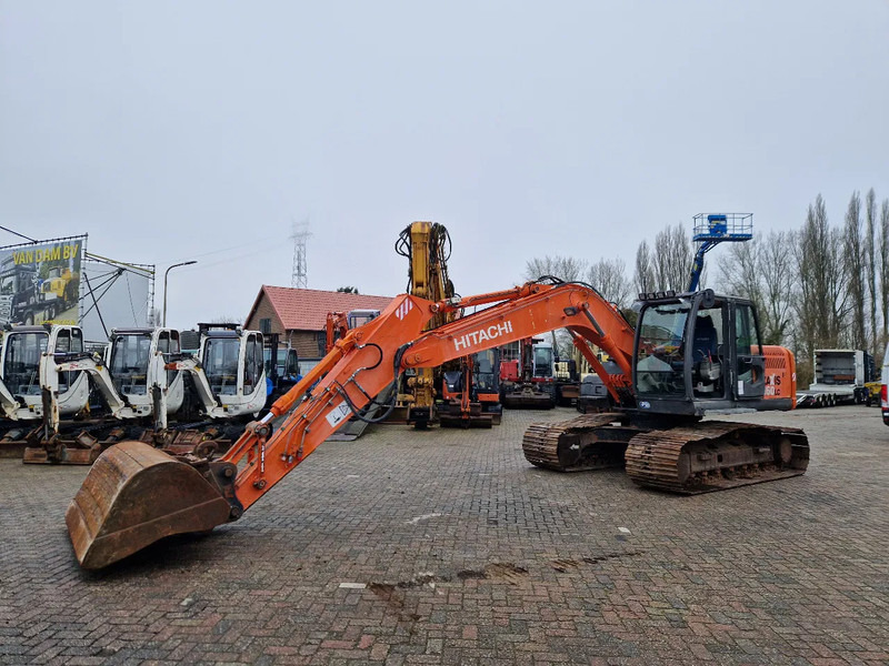 Hitachi ZX160LC-3 rijwerk zeer netjes - Ekskavator me zinxhirë: foto 2 Hitachi ZX160LC-3 rijwerk zeer netjes - Ekskavator me zinxhirë: foto 2