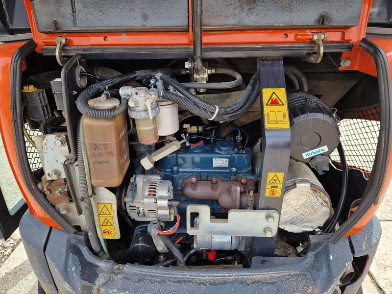 Kubota KX019-4 CW05 met 2 bakken - Miniekskavator: foto 5 Kubota KX019-4 CW05 met 2 bakken - Miniekskavator: foto 5