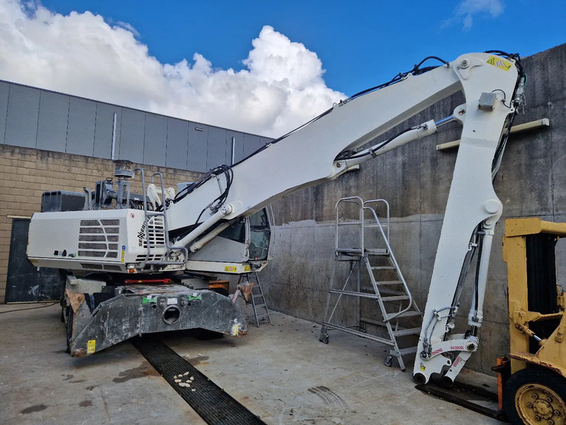 Sennebogen 821 overslagkraan - Ekskavator për mbetje: foto 4 Sennebogen 821 overslagkraan - Ekskavator për mbetje: foto 4