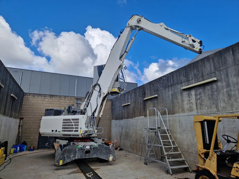 Sennebogen 821 overslagkraan - Ekskavator për mbetje: foto 2 Sennebogen 821 overslagkraan - Ekskavator për mbetje: foto 2