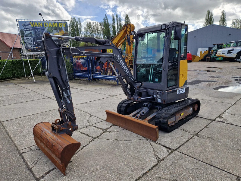 Volvo ECR25D met 2562 uur - Miniekskavator: foto 2 Volvo ECR25D met 2562 uur - Miniekskavator: foto 2