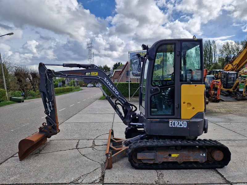 Volvo ECR25D met 2562 uur - Miniekskavator: foto 1 Volvo ECR25D met 2562 uur - Miniekskavator: foto 1