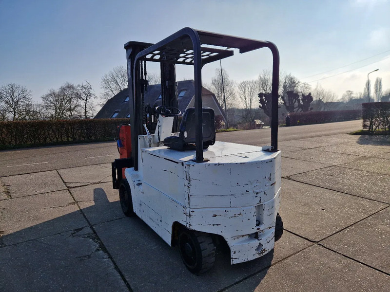 Yale 4.5 ton elektrisch triplomast - Pirun elektrik: foto 3 Yale 4.5 ton elektrisch triplomast - Pirun elektrik: foto 3