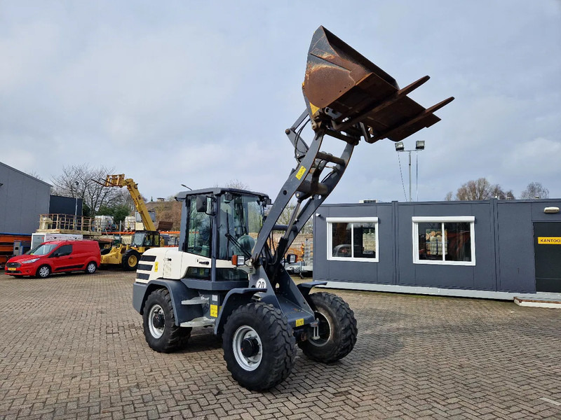 Yanmar / Terex TL80 met NL kenteken very low hours! - Fadrom me goma: foto 5 Yanmar / Terex TL80 met NL kenteken very low hours! - Fadrom me goma: foto 5