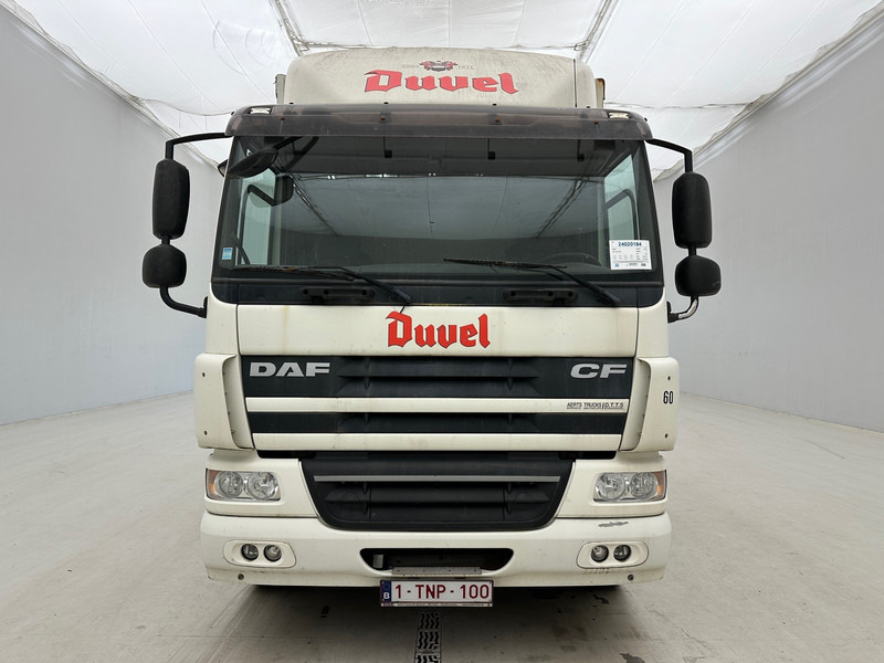 DAF CF75.310 - Kamion me tendë: foto 2 DAF CF75.310 - Kamion me tendë: foto 2