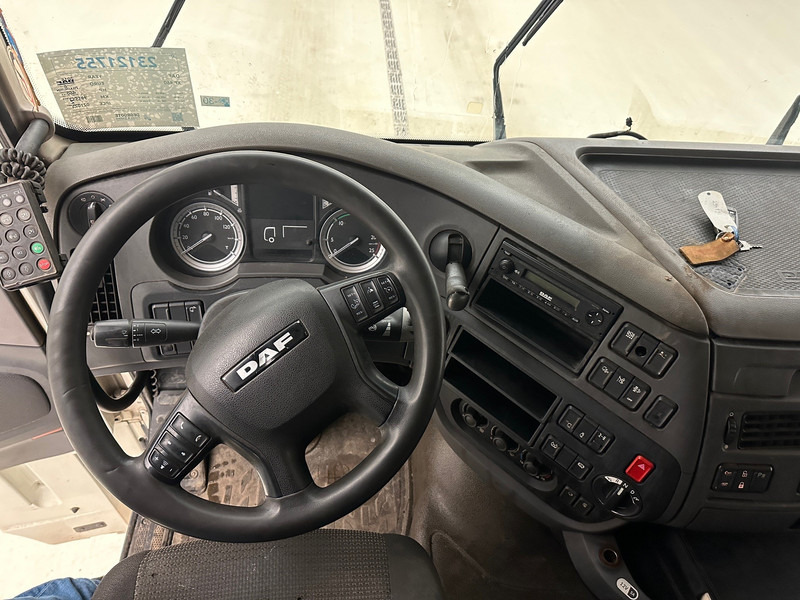 Gjysmë-kamion DAF XF 460 Space Cab: foto 11