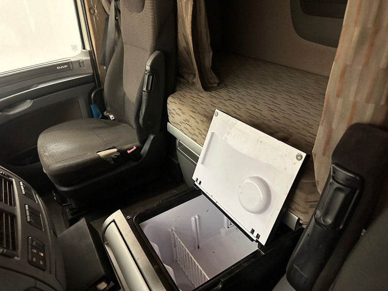 Gjysmë-kamion DAF XF 460 Space Cab: foto 12