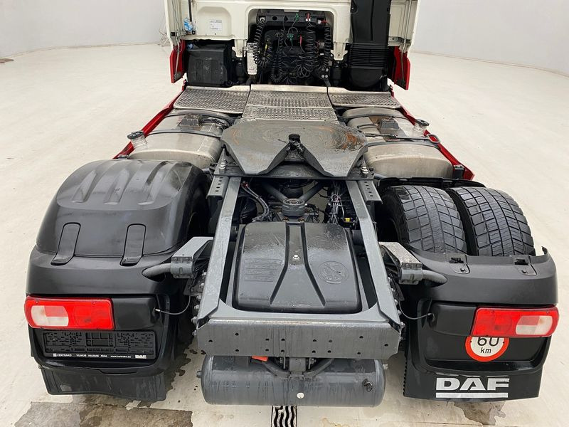 DAF XF105.530 Super Space Cab - Gjysmë-kamion: foto 5 DAF XF105.530 Super Space Cab - Gjysmë-kamion: foto 5
