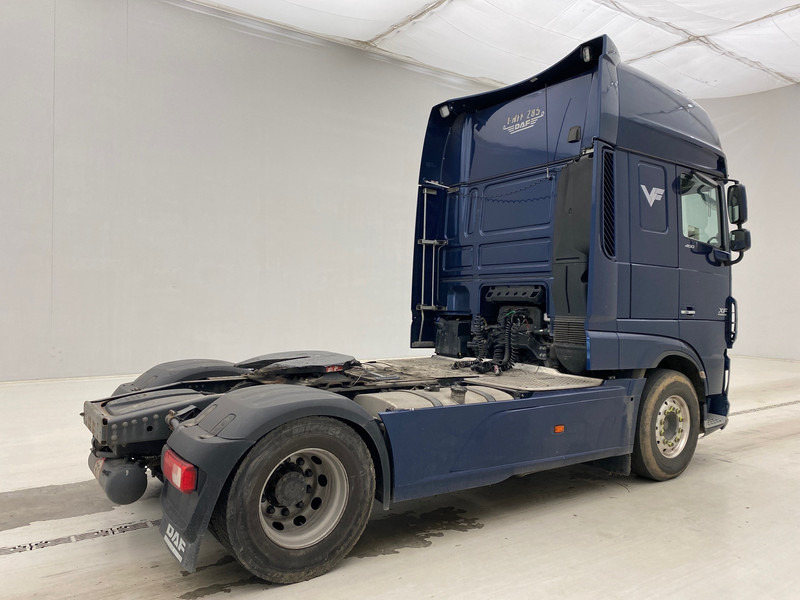 DAF XF106.460 Super Space Cab - Gjysmë-kamion: foto 4 DAF XF106.460 Super Space Cab - Gjysmë-kamion: foto 4