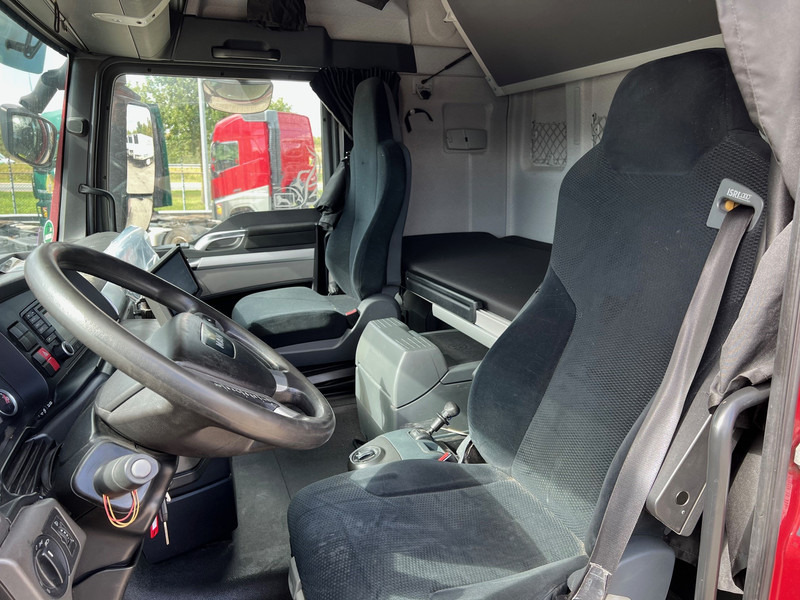 Gjysmë-kamion MAN TGX 18.440 - ADR: foto 16