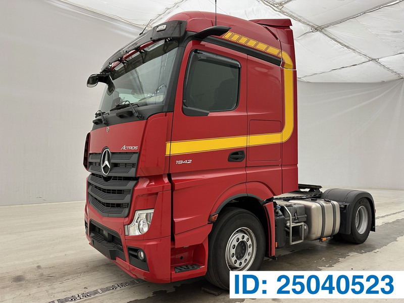 Mercedes-Benz Actros 1942 BigSpace - Gjysmë-kamion: foto 1 Mercedes-Benz Actros 1942 BigSpace - Gjysmë-kamion: foto 1