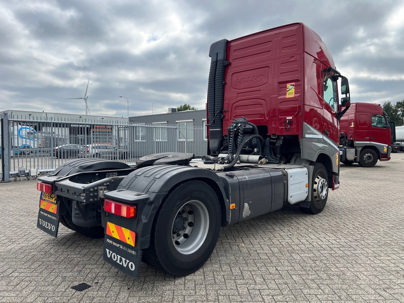 Volvo FH 420 Globetrotter - ADR - Gjysmë-kamion: foto 4 Volvo FH 420 Globetrotter - ADR - Gjysmë-kamion: foto 4