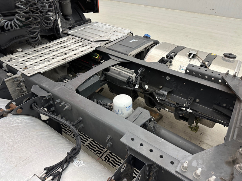 Gjysmë-kamion Volvo FH 500 Globetrotter: foto 8 Gjysmë-kamion Volvo FH 500 Globetrotter: foto 8