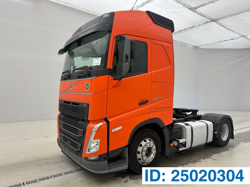 Volvo FH 500 Globetrotter - Gjysmë-kamion: foto 1 Volvo FH 500 Globetrotter - Gjysmë-kamion: foto 1