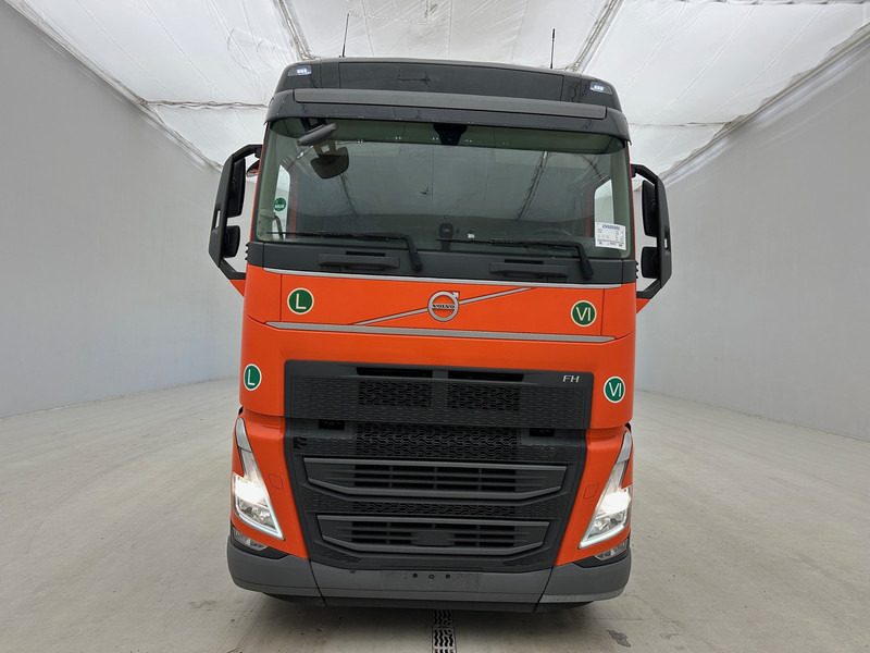Volvo FH 500 Globetrotter - Gjysmë-kamion: foto 2 Volvo FH 500 Globetrotter - Gjysmë-kamion: foto 2