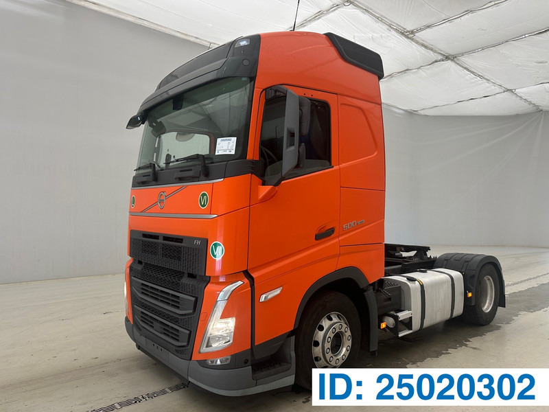 Volvo FH 500 Globetrotter - Gjysmë-kamion: foto 1 Volvo FH 500 Globetrotter - Gjysmë-kamion: foto 1