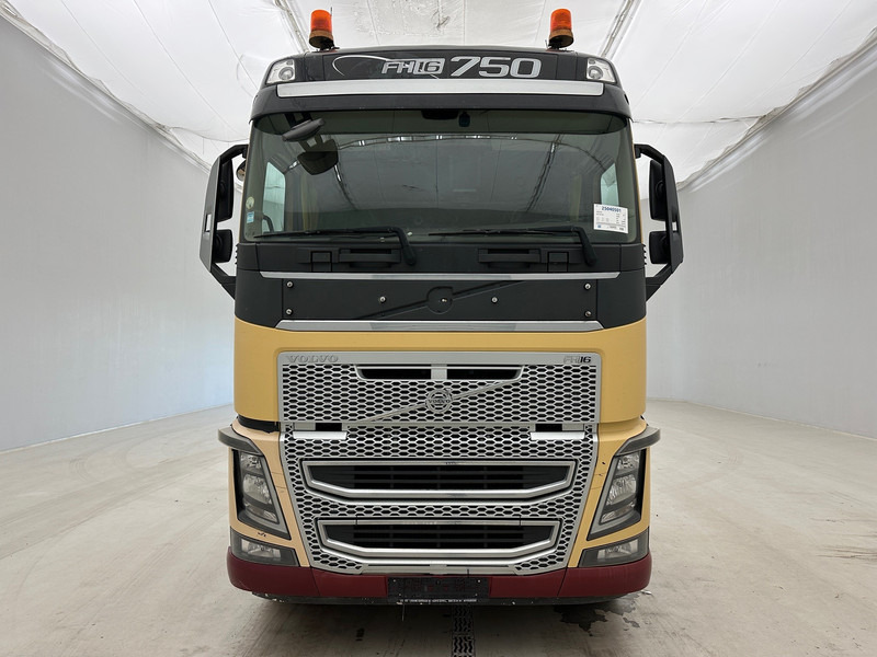 Volvo FH16.750 - 6x4 - Gjysmë-kamion: foto 2 Volvo FH16.750 - 6x4 - Gjysmë-kamion: foto 2