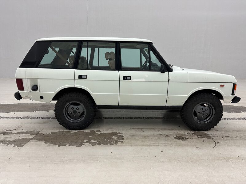 Land Rover Range Rover V8 - Makinë me portobagazh: foto 4 Land Rover Range Rover V8 - Makinë me portobagazh: foto 4