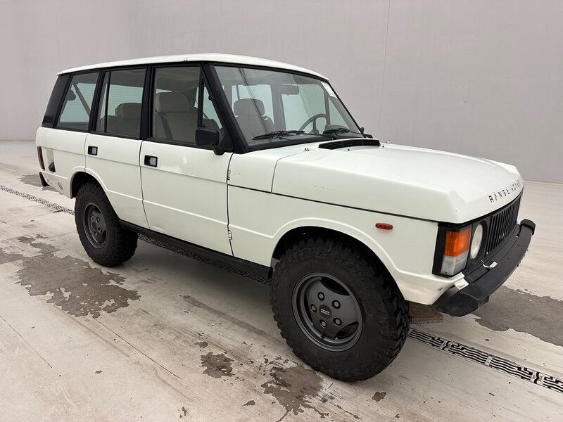 Land Rover Range Rover V8 - Makinë me portobagazh: foto 3 Land Rover Range Rover V8 - Makinë me portobagazh: foto 3