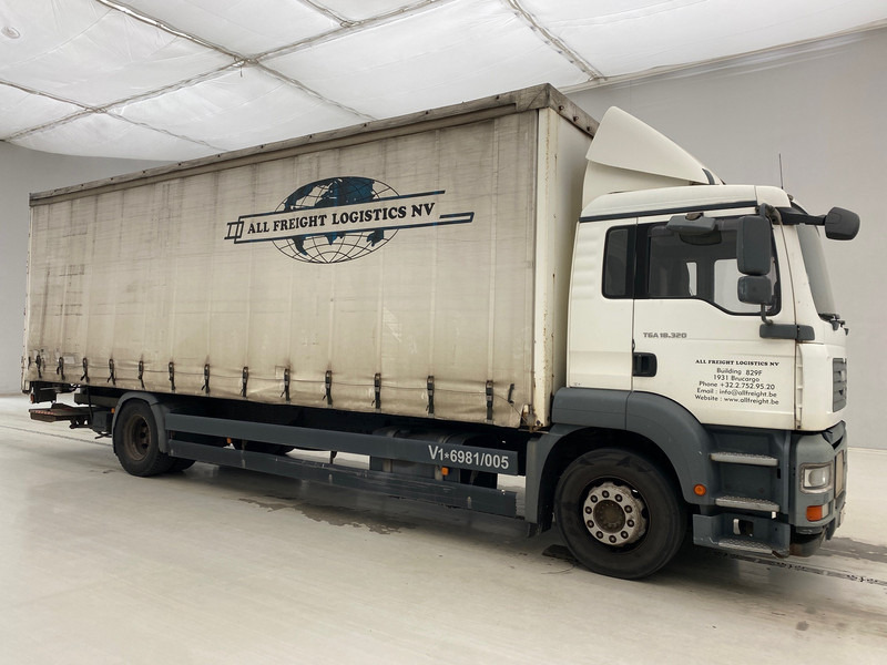MAN TGA 18.320 - Kamion me tendë: foto 3 MAN TGA 18.320 - Kamion me tendë: foto 3