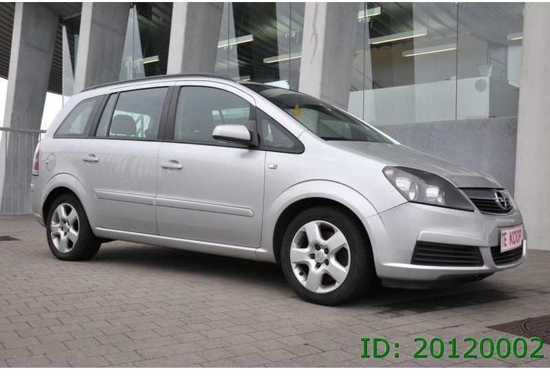 Opel Zafira - Veturë: foto 1 Opel Zafira - Veturë: foto 1