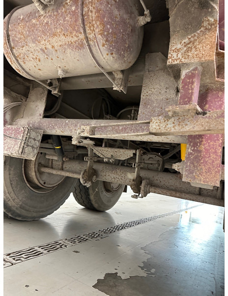 Gjysmë rimorkio vetëshkarkuese Robuste Kaiser 23 cub in steel: foto 9 Gjysmë rimorkio vetëshkarkuese Robuste Kaiser 23 cub in steel: foto 9