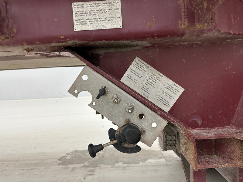 Gjysmë rimorkio vetëshkarkuese Robuste Kaiser 23 cub in steel: foto 8 Gjysmë rimorkio vetëshkarkuese Robuste Kaiser 23 cub in steel: foto 8