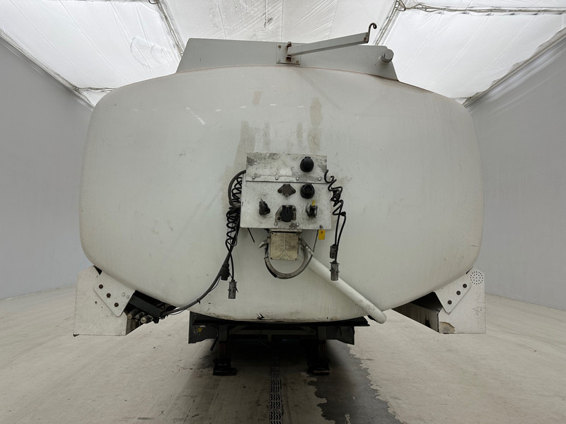 Stokota Tank 23000 L - Gjysmë rimorkio me bot: foto 2 Stokota Tank 23000 L - Gjysmë rimorkio me bot: foto 2