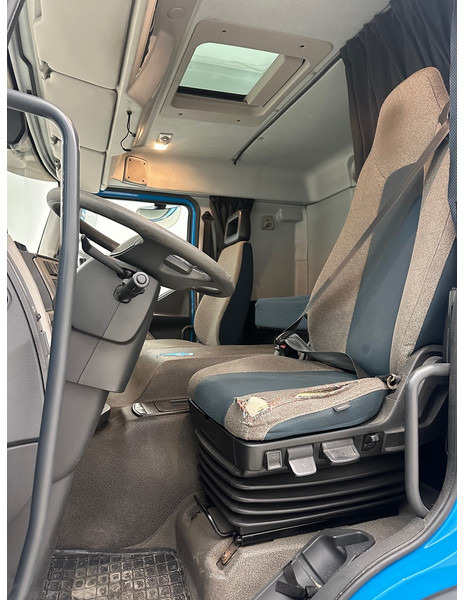 Kamion me tendë Volvo FE 320: foto 13