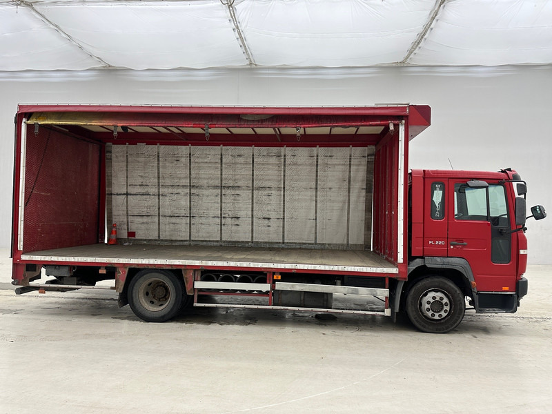 Volvo FL 220 - Kamion me tendë: foto 4 Volvo FL 220 - Kamion me tendë: foto 4