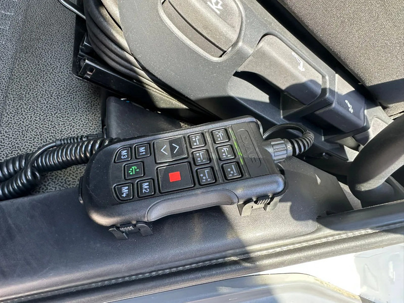 Lizingu i DAF CF 410 6X2 M4SN3 OPRIJWAGEN / MACHINE TRANSPORTER / PLATEAU DAF CF 410 6X2 M4SN3 OPRIJWAGEN / MACHINE TRANSPORTER / PLATEAU: foto 18