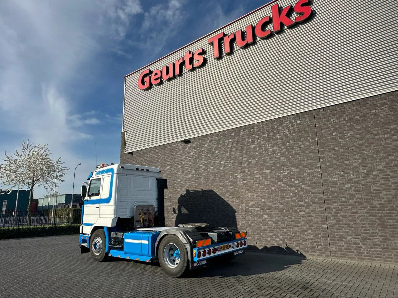 Scania R143-500 V8 H A4X2L 500PK TREKKER / SATTELZUG / - Gjysmë-kamion: foto 3 Scania R143-500 V8 H A4X2L 500PK TREKKER / SATTELZUG / - Gjysmë-kamion: foto 3