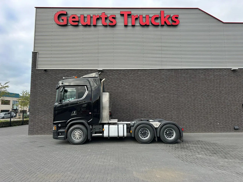 Scania S520 6X4 HEAVY DUTY TRACTOR/TREKKER/SZM - Gjysmë-kamion: foto 1 Scania S520 6X4 HEAVY DUTY TRACTOR/TREKKER/SZM - Gjysmë-kamion: foto 1