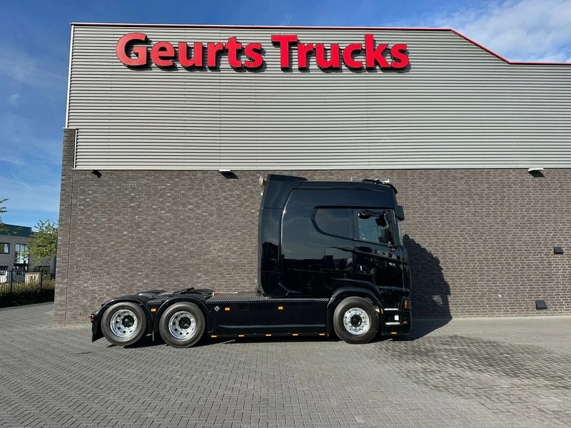 Scania S660 V8 6X2 LONGLINE SPECIAL INTERIOR BUFFL TREKKER MET HYDRAULIEK / SATTELZUG / TRACTOR UNIT / CAMIÓN - Gjysmë-kamion: foto 4 Scania S660 V8 6X2 LONGLINE SPECIAL INTERIOR BUFFL TREKKER MET HYDRAULIEK / SATTELZUG / TRACTOR UNIT / CAMIÓN - Gjysmë-kamion: foto 4