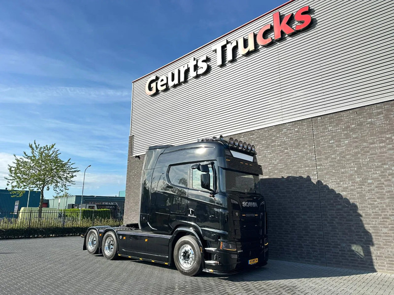 Scania S660 V8 6X2 LONGLINE SPECIAL INTERIOR BUFFL TREKKER MET HYDRAULIEK / SATTELZUG / TRACTOR UNIT / CAMIÓN - Gjysmë-kamion: foto 5 Scania S660 V8 6X2 LONGLINE SPECIAL INTERIOR BUFFL TREKKER MET HYDRAULIEK / SATTELZUG / TRACTOR UNIT / CAMIÓN - Gjysmë-kamion: foto 5