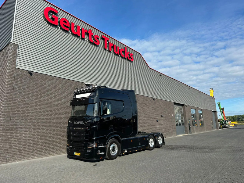 Scania S660 V8 6X2 LONGLINE SPECIAL INTERIOR BUFFL TREKKER MET HYDRAULIEK / SATTELZUG / TRACTOR UNIT / CAMIÓN - Gjysmë-kamion: foto 2 Scania S660 V8 6X2 LONGLINE SPECIAL INTERIOR BUFFL TREKKER MET HYDRAULIEK / SATTELZUG / TRACTOR UNIT / CAMIÓN - Gjysmë-kamion: foto 2